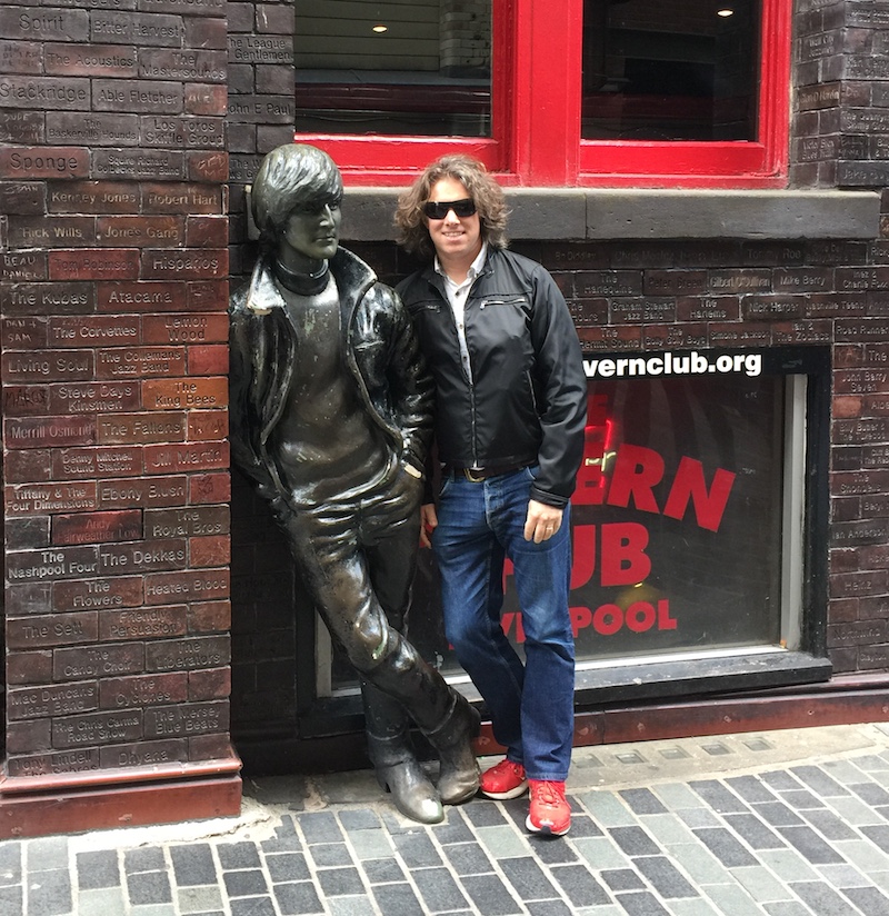 John Lennon Beatles Statue